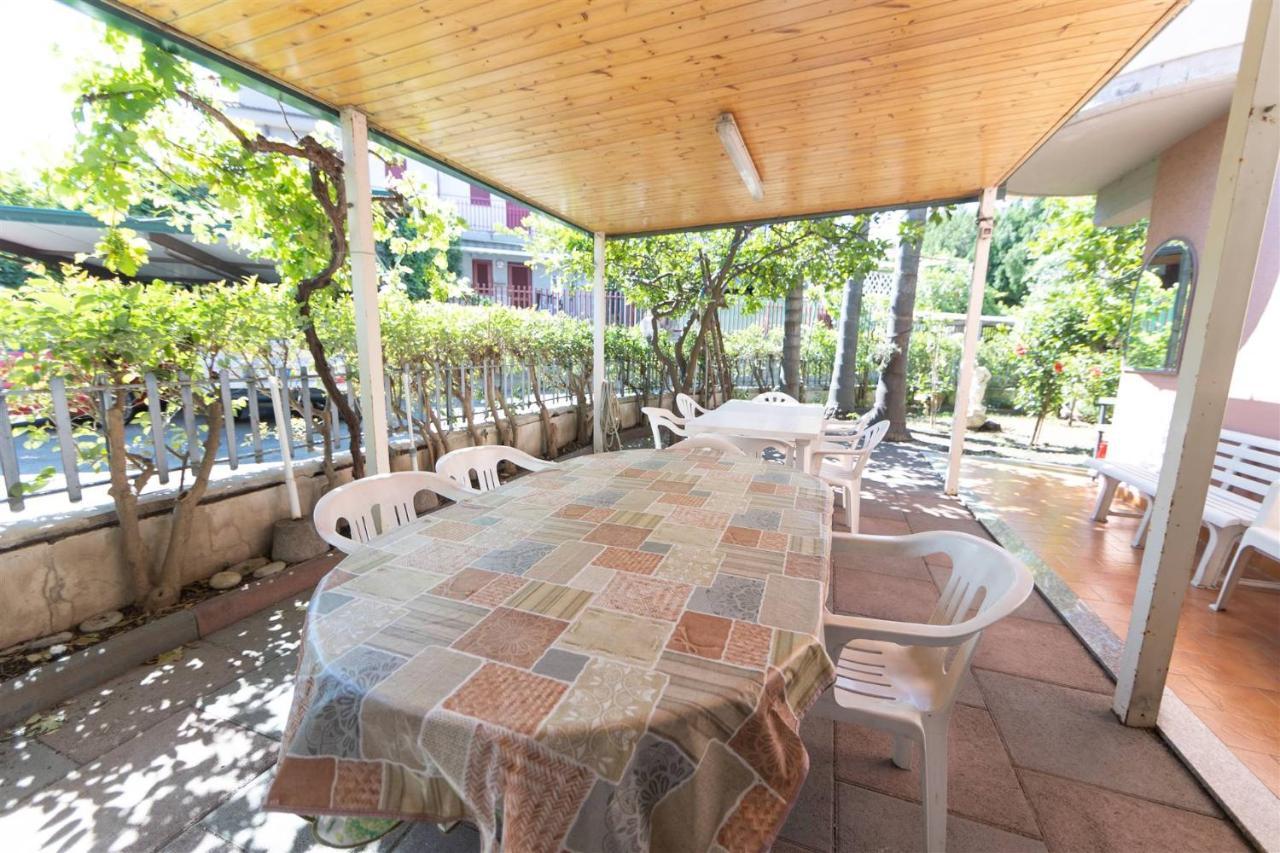 Appartamento Villino Con Giardino Terrazzo E Parcheggio Privato Mascali Esterno foto